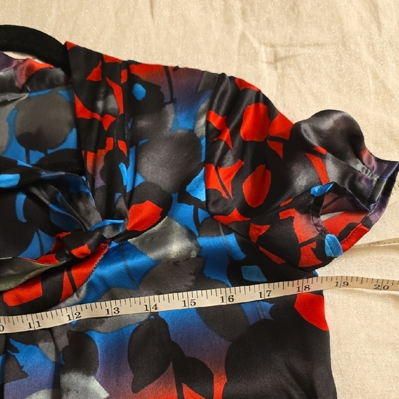 A/X Armani Exchange Silk Red and Blue Patterned Blouse - Picture 10 of 15
